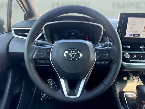 Used 2026 Toyota Corolla SE FWD image 12
