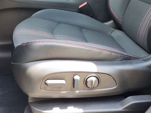 Used 2023 Chevrolet Equinox RS AWD/4WD image 23