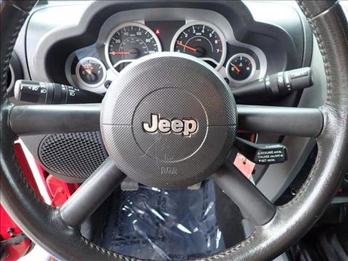 Used 2010 Jeep Wrangler Unlimited Rubicon w/ Trailer Tow Group AWD/4WD image 10