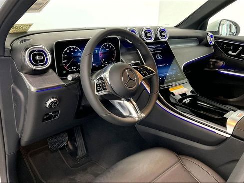 New 2026 Mercedes-Benz GLC 300 image 8
