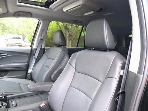 Certified 2022 Honda Pilot Touring image 28