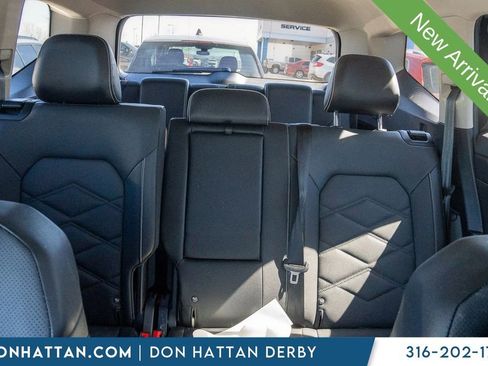 Used 2025 Volkswagen Atlas SE image 19