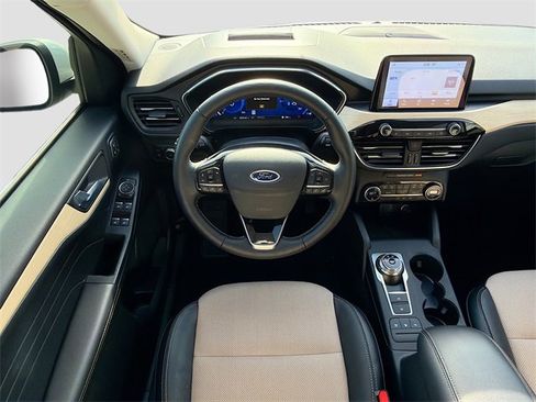 Used 2021 Ford Escape Titanium w/ Titanium Elite Package image 18