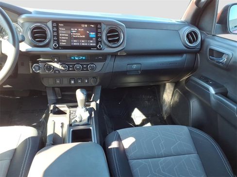 Used 2023 Toyota Tacoma TRD Off-Road image 16