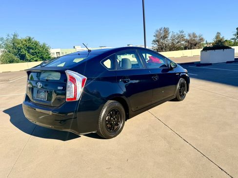 Used 2013 Toyota Prius Two FWD image 18