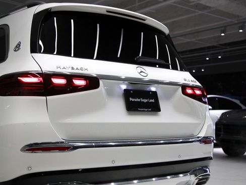 Used 2026 Mercedes-Benz Maybach GLS 600 4MATIC image 29