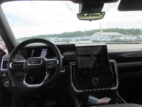 New 2026 GMC Yukon XL Elevation w/ Elevation Premium Package AWD/4WD image 16