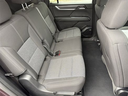 Used 2025 GMC Acadia Elevation image 39