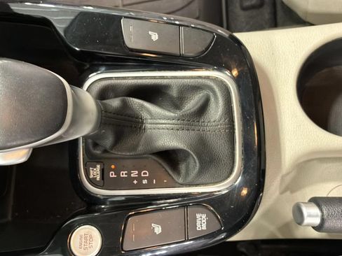 Used 2020 Kia Soul EX FWD image 15