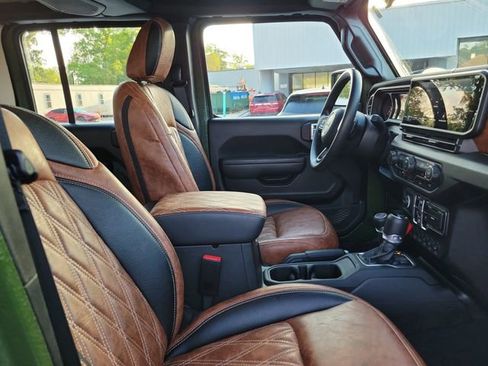 Used 2025 Jeep Wrangler Unlimited Sport image 35