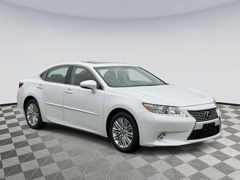 Used 2014 Lexus ES 350 w/ Luxury Package image 1