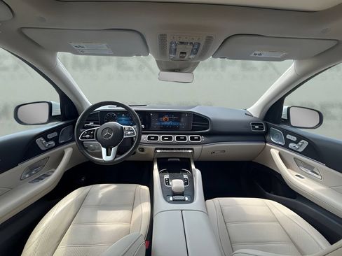 Used 2020 Mercedes-Benz GLS 450 4MATIC image 10