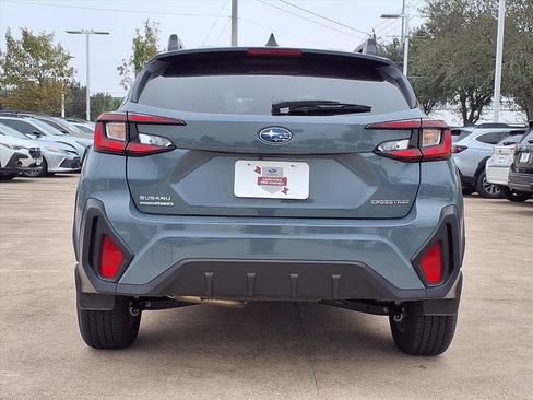 Certified 2025 Subaru Crosstrek 2.0i Premium image 6