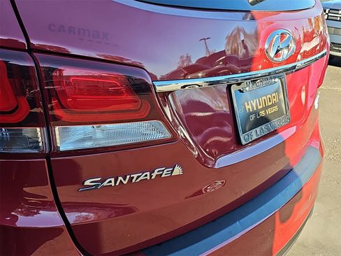 Used 2017 Hyundai Santa Fe Limited image 11