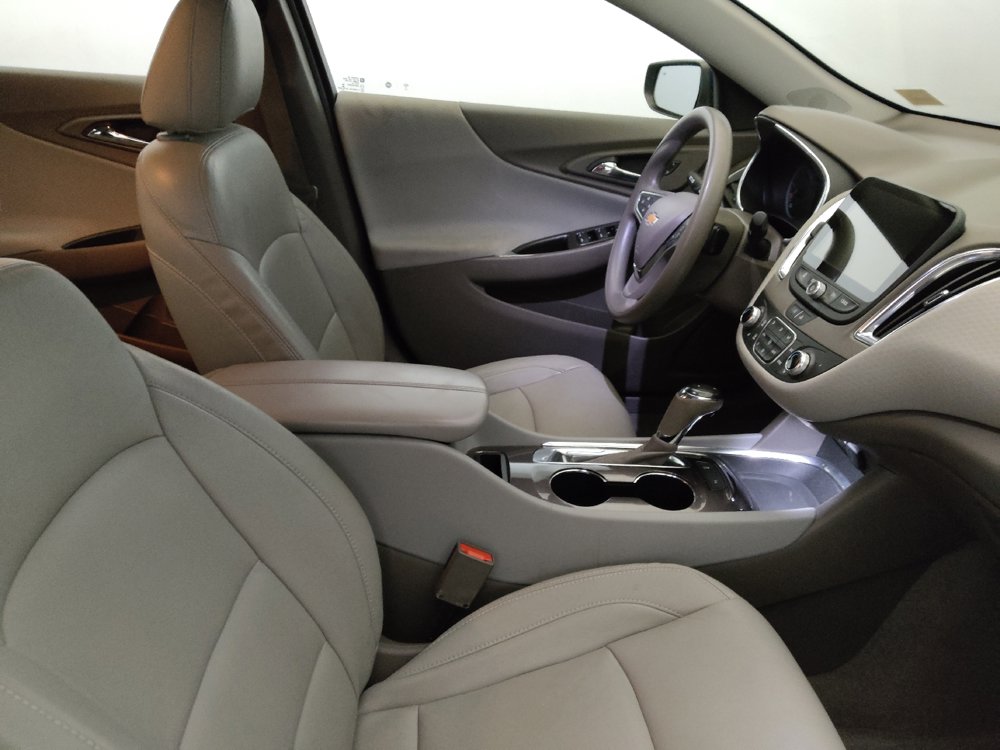 Used 2020 Chevrolet Malibu LT FWD image 21