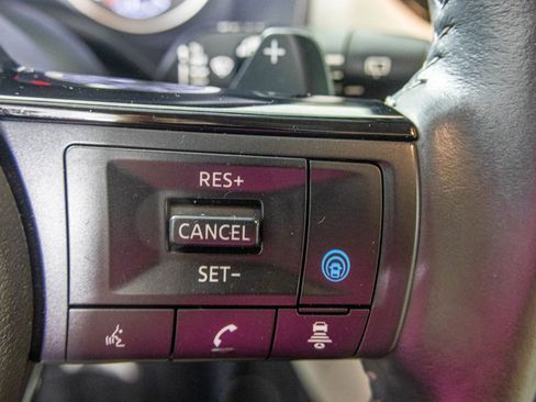 Used 2023 Nissan Rogue SL w/ SL Premium Package image 33