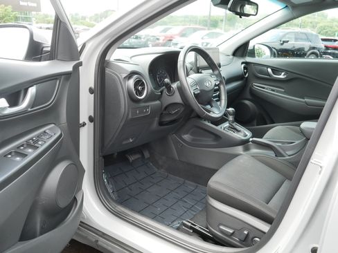 Used 2023 Hyundai Kona SEL w/ Convenience Package AWD/4WD image 11