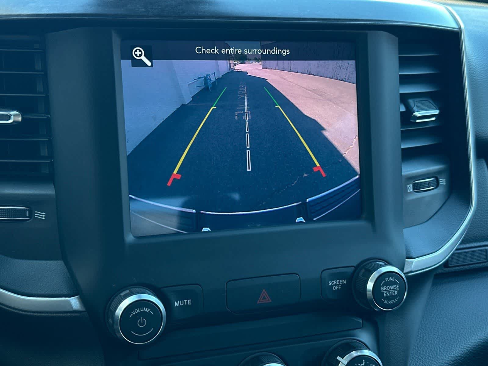 Used 2019 RAM 1500 Big Horn AWD/4WD image 18