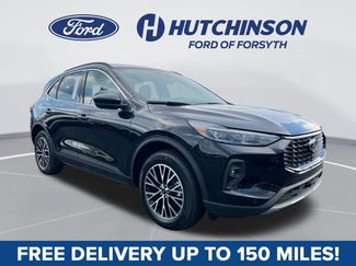 New 2026 Ford Escape SE w/ PHEV Premium Package FWD video 1