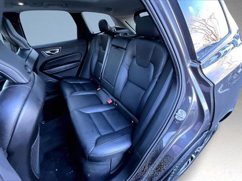 Certified 2024 Volvo XC60 B5 Plus w/ Climate Package image 22