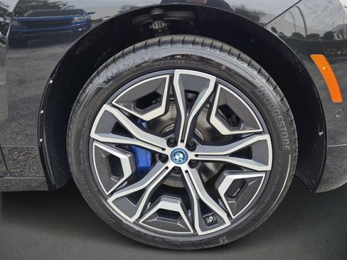 Used 2024 BMW iX xDrive50 w/ Premium Package image 9