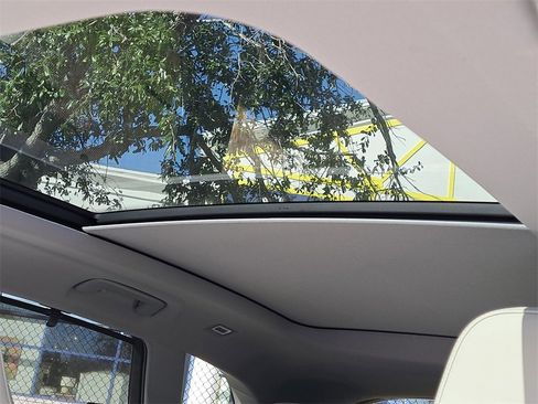 Certified 2025 Audi Q5 Premium Plus w/ Premium Plus image 16