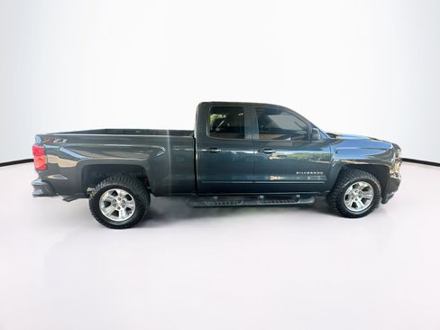 Used 2018 Chevrolet Silverado 1500 LT w/ All Star Edition AWD/4WD image 10