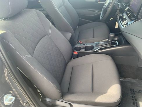 Used 2023 Toyota Corolla LE FWD image 19