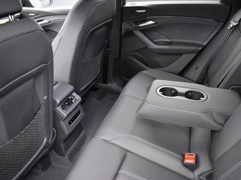 New 2027 Audi Q6 e-tron Premium AWD/4WD image 18