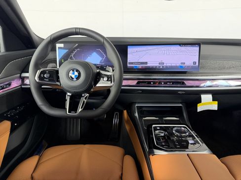 Used 2026 BMW 740i xDrive AWD/4WD image 31
