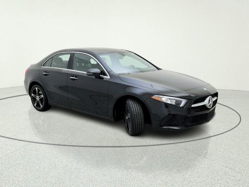 Certified 2022 Mercedes-Benz A 220 image 5