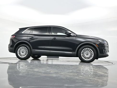 Used 2019 Lincoln Nautilus Premier image 48