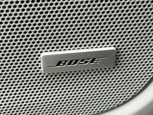 Used 2023 GMC Terrain SLT w/ Infotainment Package II image 32