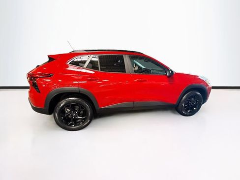 New 2026 Chevrolet Trax LT w/ Midnight Edition image 5