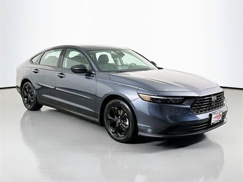 Certified 2025 Honda Accord SE image 13