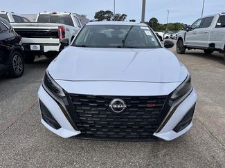 Used 2023 Nissan Altima 2.5 SR video 2