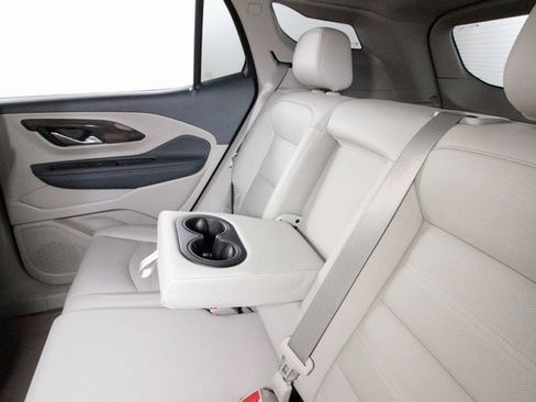 Used 2024 GMC Terrain Denali w/ Black Diamond Edition image 29