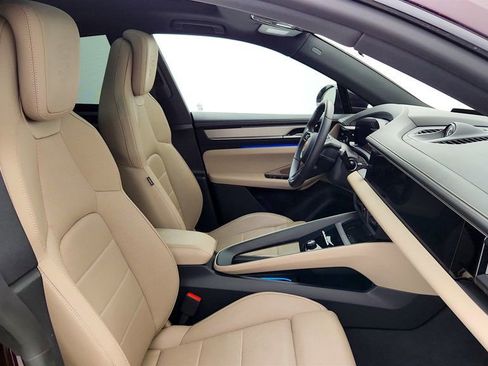 Used 2025 Porsche Macan 4S Electric w/ Premium Package AWD/4WD image 25