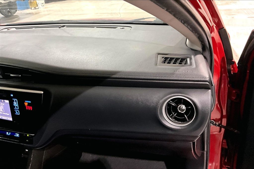 Used 2019 Toyota Corolla LE FWD image 15