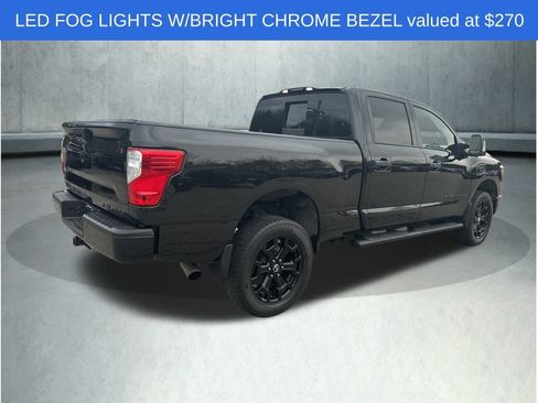 Used 2018 Nissan Titan SL w/ Midnight Edition image 6