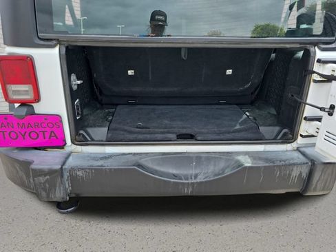 Used 2018 Jeep Wrangler Sport AWD/4WD image 13