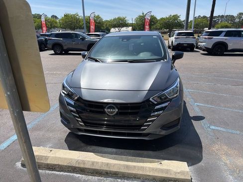 Used 2024 Nissan Versa S FWD image 2