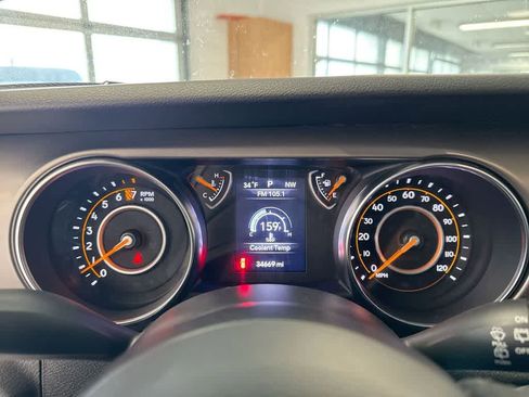 Used 2020 Jeep Wrangler Sport image 34