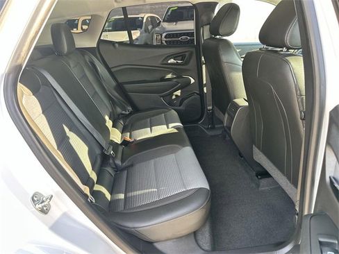 Used 2024 Chevrolet Trax LT w/ Driver Confidence Package image 24