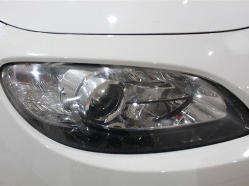 Used 2014 MAZDA MX-5 Miata Sport RWD image 10