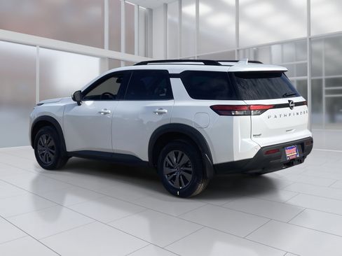 New 2025 Nissan Pathfinder SV w/ SV Premium Package image 4