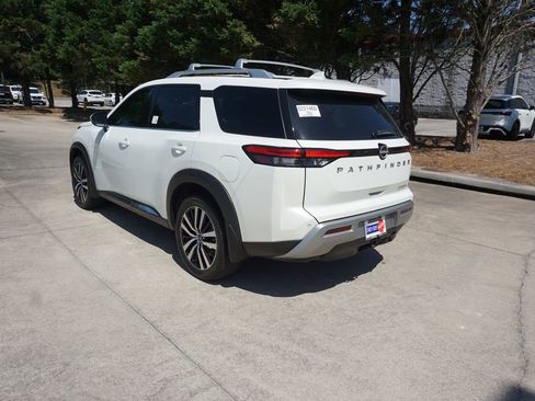 Used 2023 Nissan Pathfinder Platinum FWD image 21