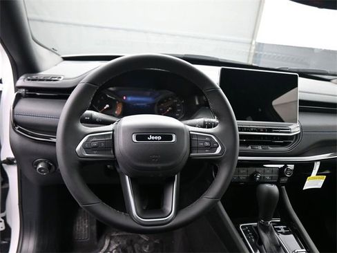 New 2026 Jeep Compass Latitude image 41