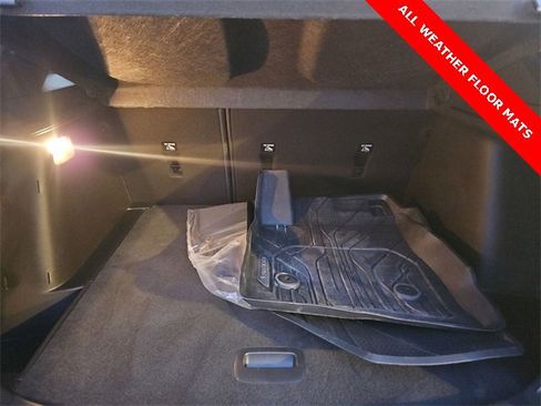 Certified 2025 Chevrolet Trax RS image 23