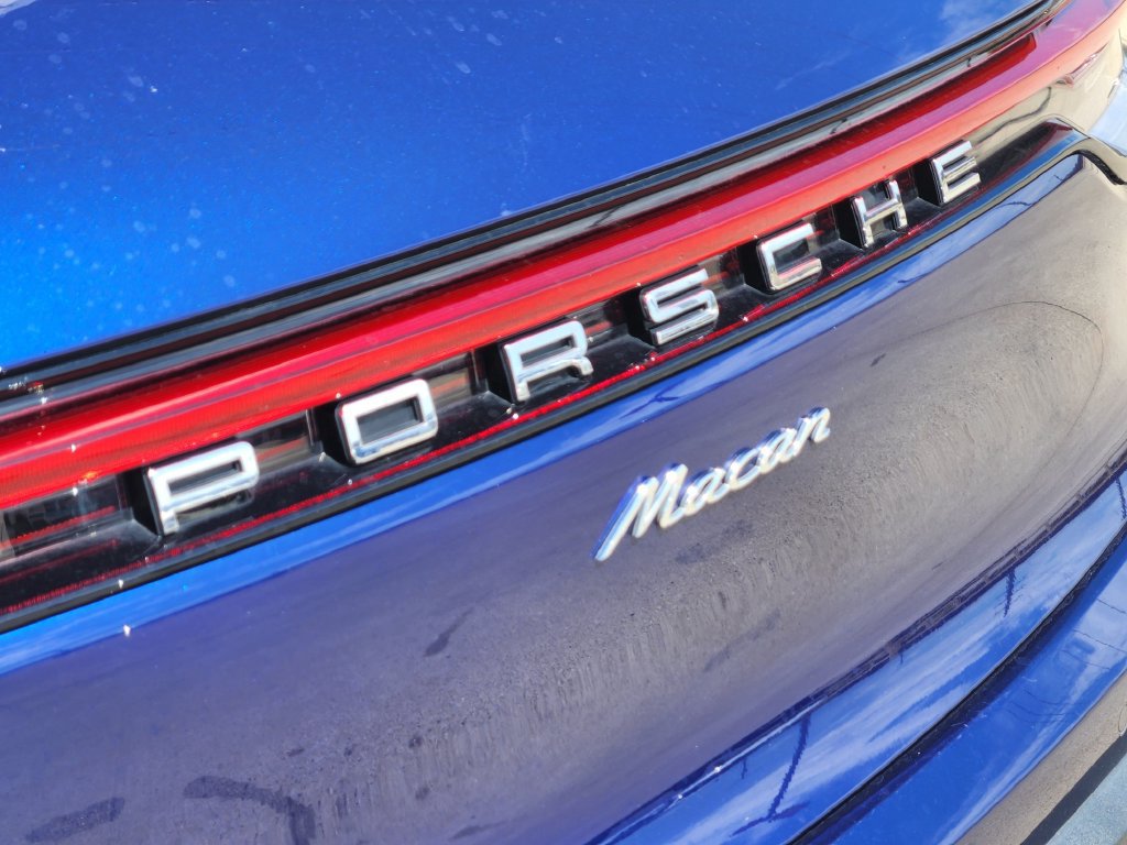 Used 2022 Porsche Macan AWD/4WD image 20